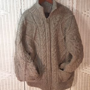CABLE KNIT GRAY ZIPPERED SWEATER/CARDIGAN
